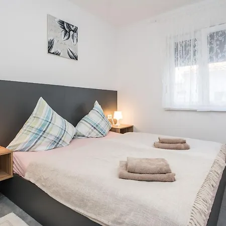 Apartment Spanic 1
