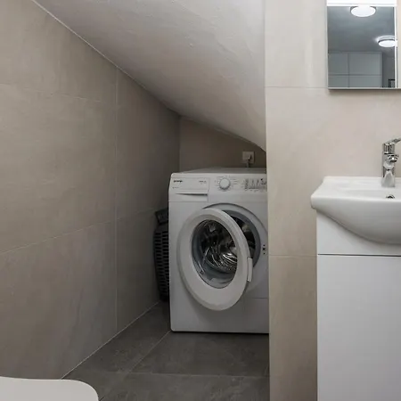 Apartment Spanic 1 *