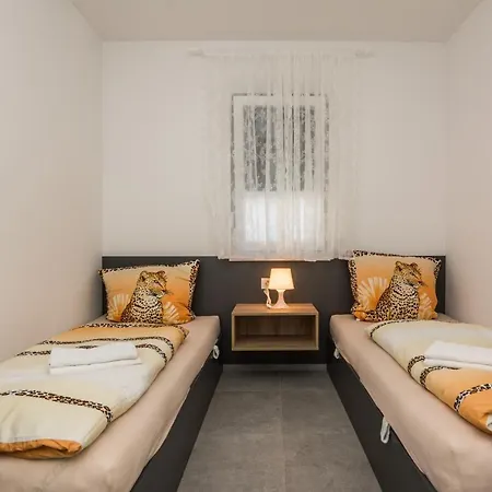 Apartment Spanic 1