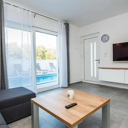Spanic 1 Apartment